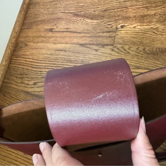 Carolina Santo Domingo Amphora Bucket Crossbody Wine - Picture 7 of 11